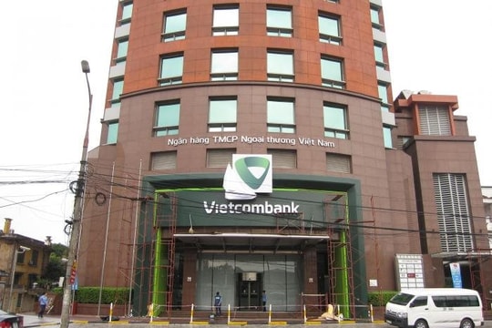 Vietcombank giảm đồng loạt lãi suất cho vay