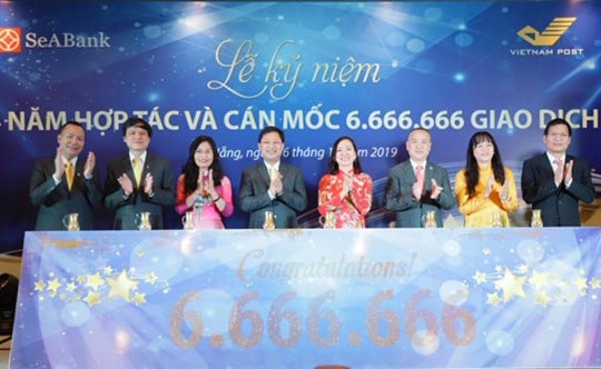 SeABank và VNPOST kỷ niệm 4 năm hợp tác, cán mốc 6.666.666 giao dịch