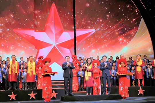 Tổng giám đốc Sacombank nằm trong Top 10 Doanh nhân Việt Nam tiêu biểu 2019
