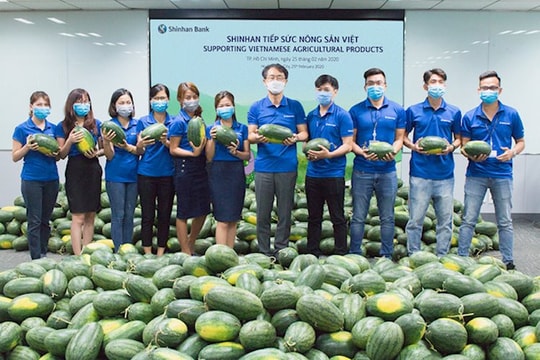 Ngân hàng Shinhan chung tay cùng cộng đồng tiếp sức nông sản Việt