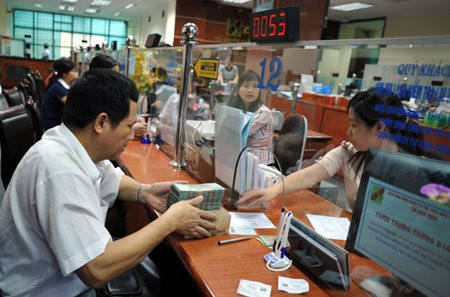 Hỗ trợ khách hàng bị thiệt hại do ảnh hưởng của hạn hán, xâm nhập mặn vùng Đồng bằng sông Cửu Long