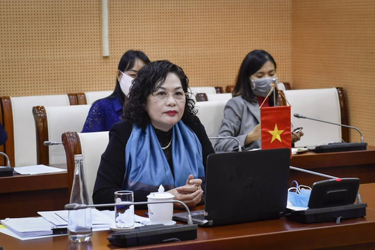Phó Thống đốc NHNN Nguyễn Thị Hồng tham gia Hội nghị trực tuyến với các Tổ chức Tài chính Quốc tế