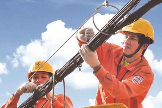 Bộ Tài chính đồng ý EVN giảm giá điện nhưng không được "treo lỗ"
