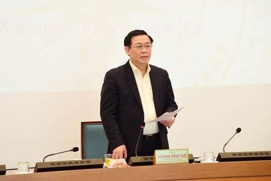 Bí thư Hà Nội: ‘Không để kinh tế đi theo hình chữ U và L’