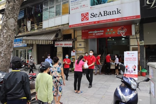SeABank trao tặng hơn 16.000 suất quà tổng trị giá gần 1,4 tỷ đồng cho người khó khăn bị ảnh hưởng bởi Covid-19
