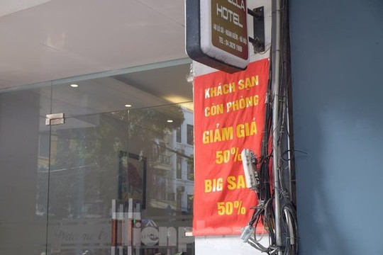 Nhiều khách sạn cắt giảm hơn 50% nhân sự vì Covid-19
