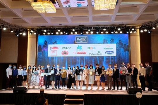 Vietcombank dẫn đầu Top Thương hiệu Nhà tuyển dụng hấp dẫn nhất  với sinh viên Việt Nam 2020 trong lĩnh vực tài chính – ngân hàng