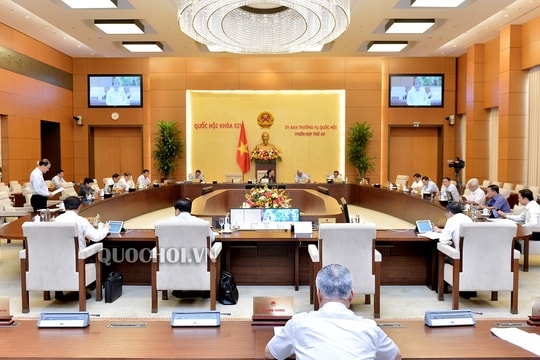 Ủy ban Thường vụ Quốc hội: Chủ động xây dựng các kịch bản phát triển kinh tế - xã hội trong ngắn hạn, dài hạn