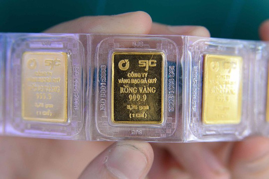 Giá vàng tăng vượt mốc 49 triệu đồng