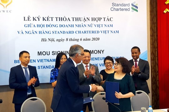 Standard Chartered Việt Nam cấp gói tín dụng 25 triệu USD hỗ trợ doanh nghiệp do phụ nữ làm chủ