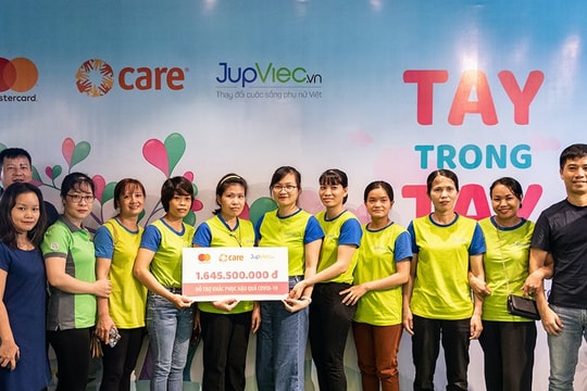Lao động nữ làm việc trong khu vực kinh tế phi chính thức chịu ảnh hưởng đáng kể do dịch Covid-19 nhận gói hỗ trợ tài chính