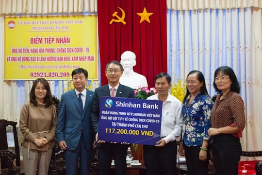 Ngân hàng Shinhan tiếp sức đồng bào miền Tây vượt qua hạn mặn và phòng chống Covid-19