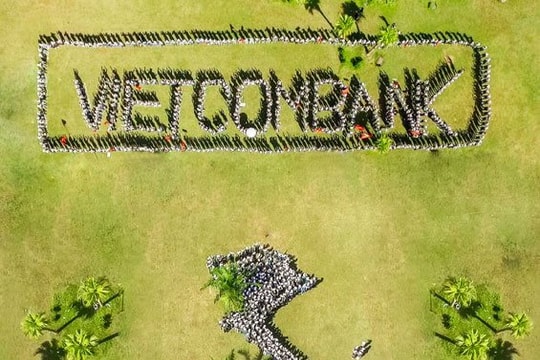 Hội trại “Tuổi trẻ Vietcombank – Sắt son niềm tin với Đảng”