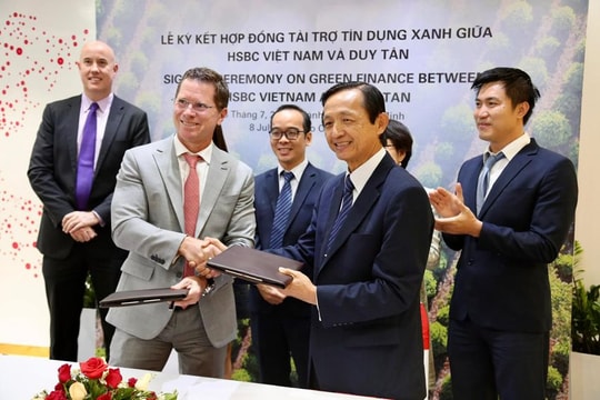 HSBC Việt Nam tài trợ Duy Tân xây dựng nhà máy nhựa tái chế