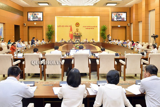Ủy ban Thường vụ Quốc hội đề nghị chưa nên ban hành nghị định về bảo hiểm vi mô 