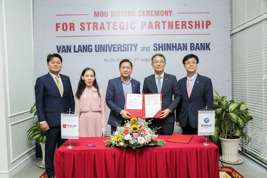 Shinhan hợp tác chiến lược với Đại học Văn Lang