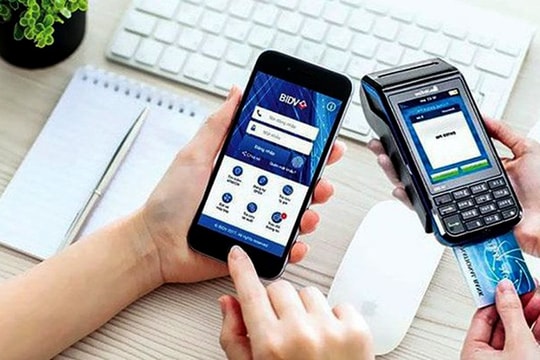 Thanh toán không dùng tiền mặt tăng mạnh