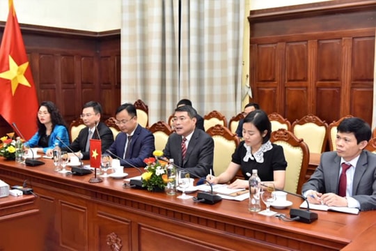 Thống đốc NHNN Lê Minh Hưng làm việc với tân Giám đốc Quốc gia ADB tại Việt Nam