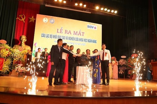Ra mắt Câu lạc bộ Khối Đào tạo và Nghiên cứu khoa học Ngân hàng