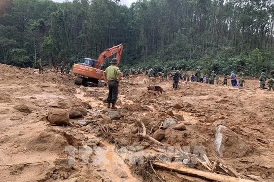 Thủ tướng chỉ đạo tập trung cứu nạn, khắc phục hậu quả sạt lở đất tại Thừa Thiên Huế và Quảng Trị