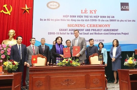 ADB viện trợ 5 triệu USD cho các doanh nghiệp do phụ nữ Việt làm chủ