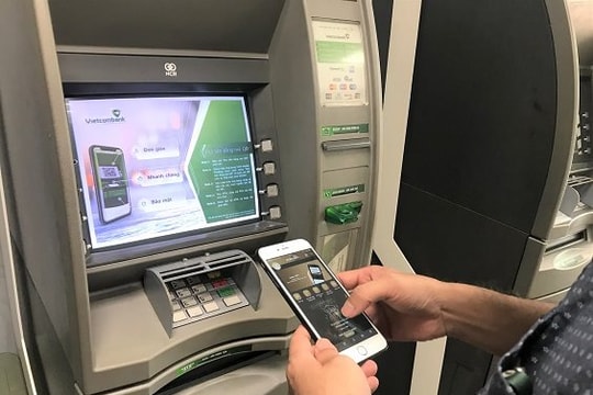 Rút tiền bằng mã QR trên ATM – Dịch vụ gia tăng trong chiến lược số hóa của Vietcombank