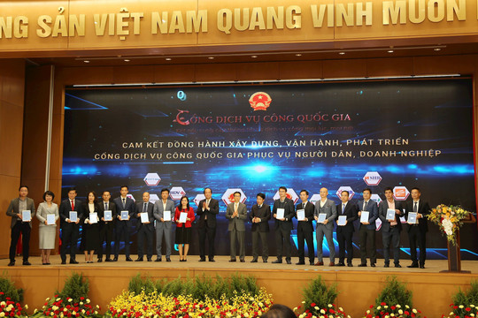 Ví MoMo được nhận bằng khen của Chính phủ vì đóng góp tích cực cho sự phát triển của Cổng Dịch cụ công quốc gia