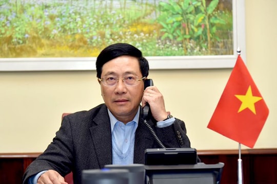 Phó Thủ tướng Phạm Bình Minh điện đàm với Ngoại trưởng Hoa Kỳ