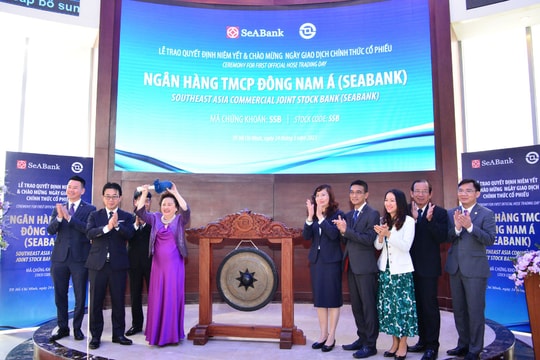 Cổ phiếu SSB của Seabank tăng trần trong phiên chào sàn HOSE