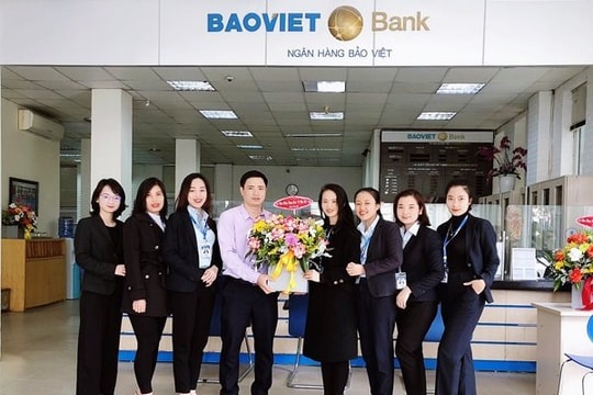 Gửi em, cô gái tín dụng