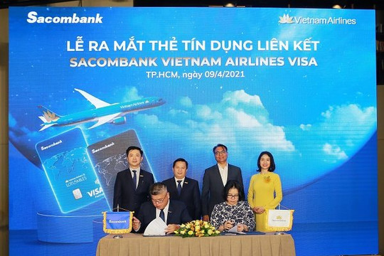 Sacombank  ra mắt sản phẩm thẻ tín dụng liên kết với Vietnam Airlines