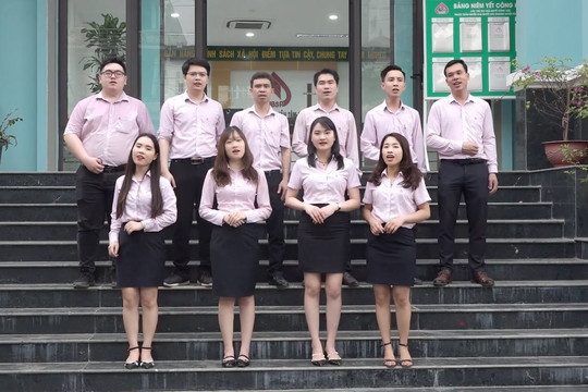 Những chiến sỹ áo hồng