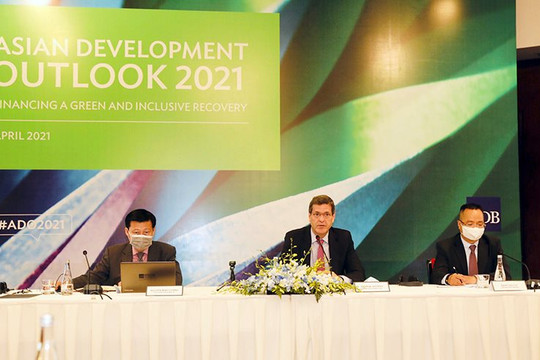 ADB dự báo kinh tế Việt Nam tăng trưởng 6,7% trong năm 2021