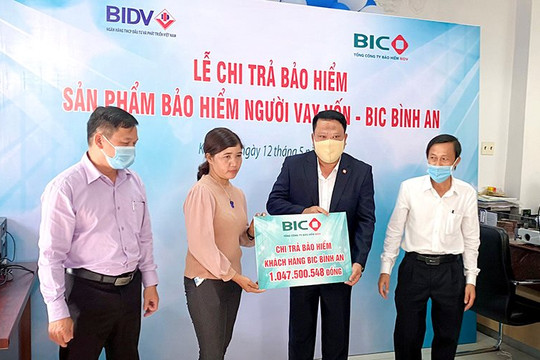 BIC chi trả hơn 1 tỷ đồng quyền lợi bảo hiểm cho khách hàng vay vốn tại Kon Tum