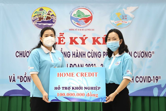Home Credit Việt Nam trao vốn hỗ trợ khởi nghiệp cho phụ nữ tại đồng tháp