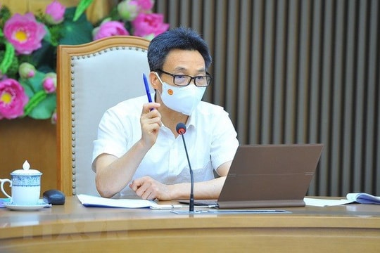 Thí điểm tự lấy mẫu xét nghiệm COVID-19 và triển khai robot trợ giúp tầm soát, sàng lọc