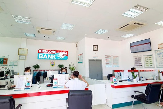 Kienlongbank ủng hộ 15 tỷ đồng hỗ trợ phòng, chống dịch COVID-19