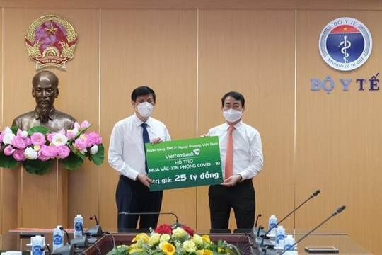 Vietcombank dành gần 200 tỷ đồng cho giáo dục và y tế mỗi năm