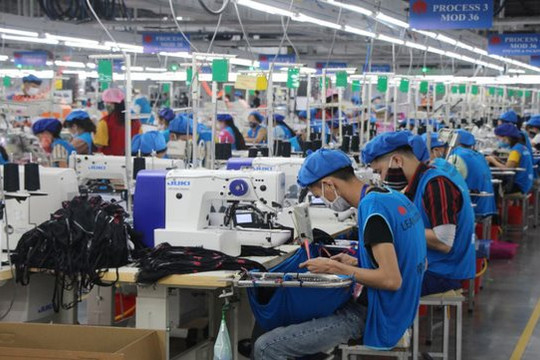 Thủ tướng chỉ thị bảo đảm việc làm bền vững, nâng cao mức sống của công nhân lao động