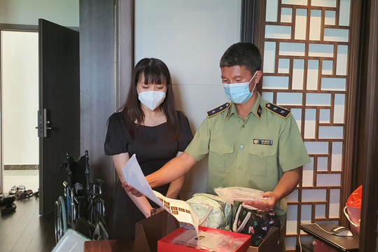 Bắt giữ lô "đông trùng hạ thảo" nhập lậu lớn nhất tại Hà Nội
