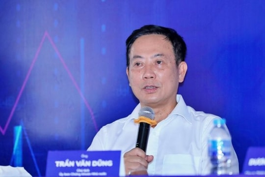 Chủ tịch Ủy ban chứng khoán: “Chúng tôi nợ nhà đầu tư nhiều lời xin lỗi”
