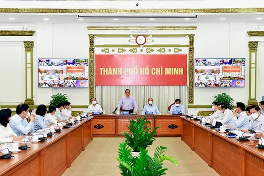 Thủ tướng chủ trì họp trực tuyến với TP. Hồ Chí Minh và 7 tỉnh về thực hiện mục tiêu kép
