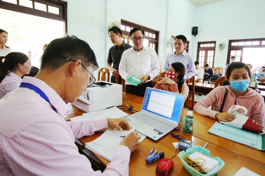 Điểm tựa vững chắc cho người nghèo trên đảo Phú Quý
