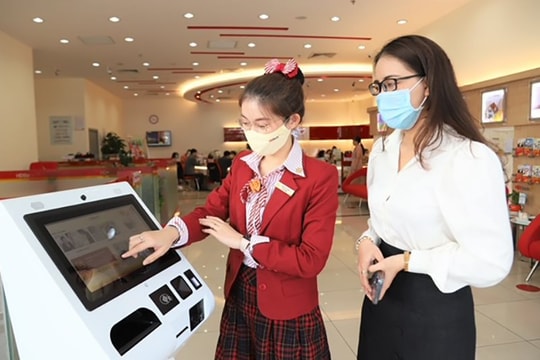 Giao dịch trực tuyến, tích điểm đổi quà hấp dẫn cùng HDBank