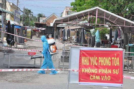 Thủ tướng yêu cầu thực hiện nghiêm Chỉ thị 16, 'ai ở đâu thì ở đó'