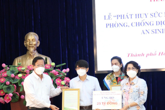BIDV tiếp tục ủng hộ TP. Hồ Chí Minh 25 tỷ đồng để phòng, chống dịch COVID-19