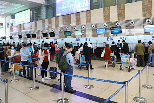 Cục Hàng không Việt Nam yêu cầu các hãng hàng không dừng bán vé nội địa