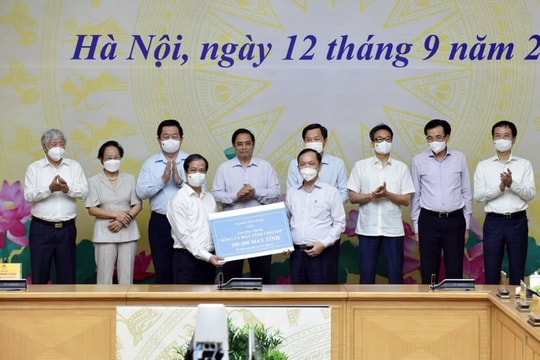 BIDV ủng hộ 25 tỷ đồng chung tay thực hiện Chương trình "Sóng và máy tính cho em"