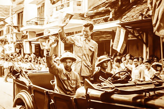 Kỷ niệm 67 năm giải phóng Thủ Đô (10/10/1954- 10/10/2021):  Vị Chủ tịch đầu tiên của Hà Nội
