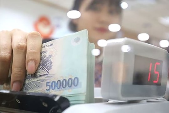 Dư địa nới lỏng thu hẹp, chính sách tiền tệ đứng trước áp lực lãi suất và tỷ giá